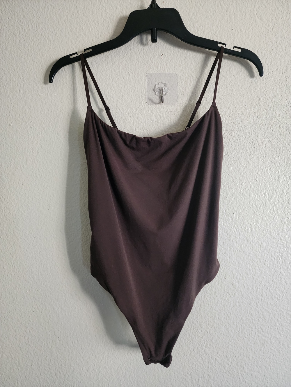 Skims Seamless Sculpt Scoop Neck Thong Bodysuit Size S Brown Sienna